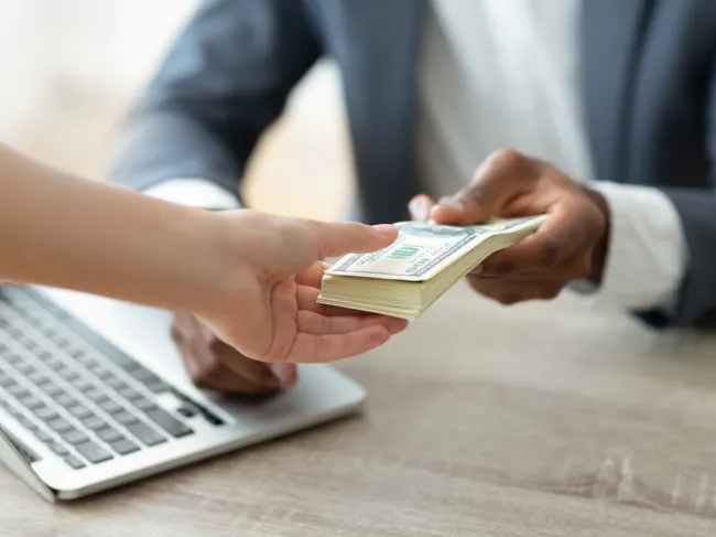 giving cash loan